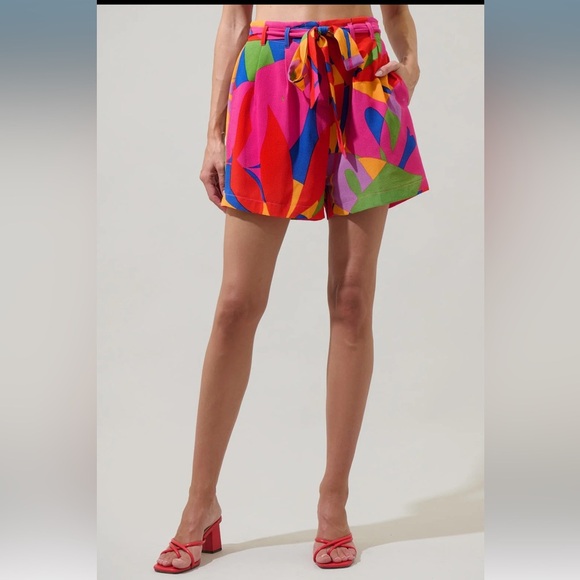 SugarLips Soleil Abstract Miley Sleeveless Blouse & Wave High Waisted Shorts Set - Picture 7 of 10